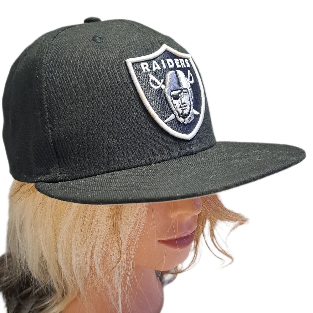 New Era 59FIFTY Raiders Hat Mens 7 1/4 Black NFL Fitted Flat Bill Cap